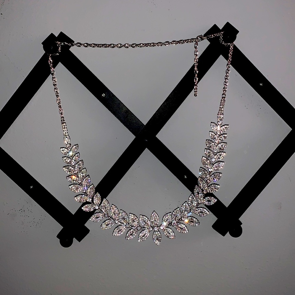 Windsor decorative chain belt